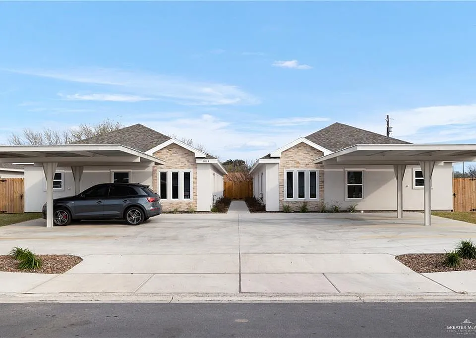 804 N Clarence Ave #4