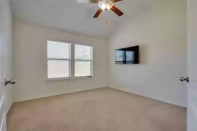 1412 Rose Bud Ct — Photo 14