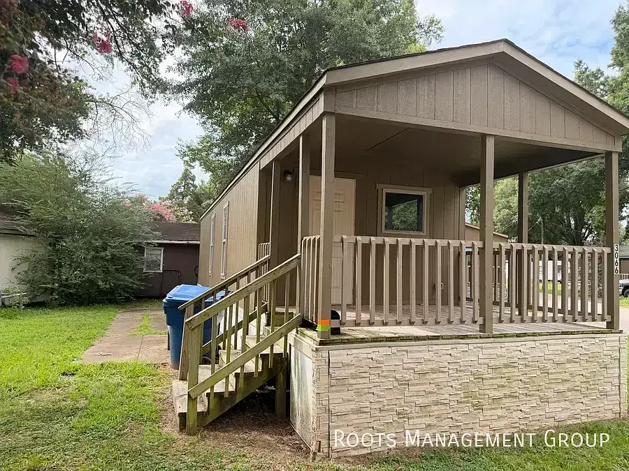 1 Bed 1 Bath Home Available for Lease at Wheel Estates - Apply Now! — Photo 2
