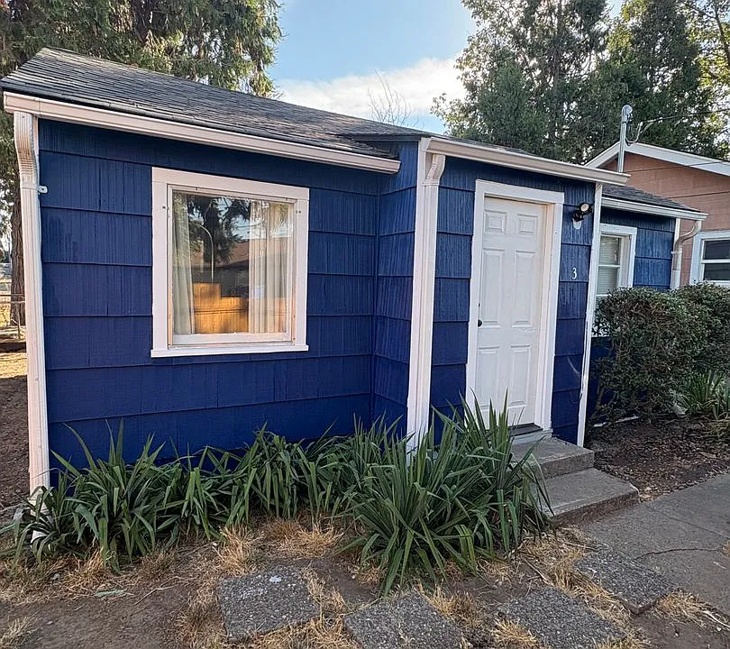 1293 Highway 99 N