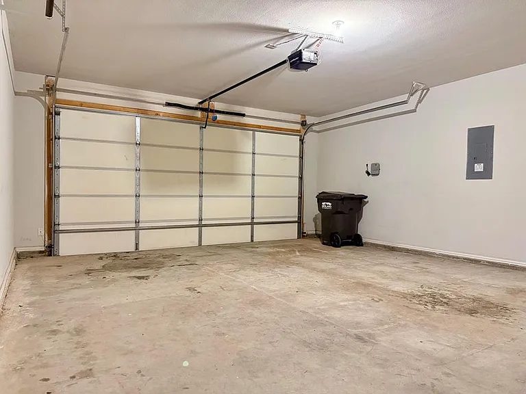 6807 Jamestown St — Photo 24