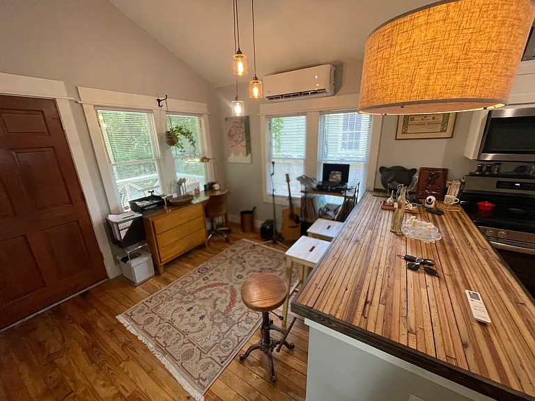 1219 New Castle St #B — Photo 11