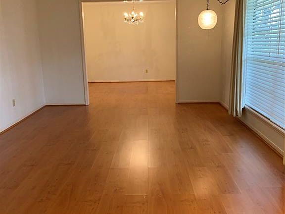 2nd image of 9602 S Petersham Dr