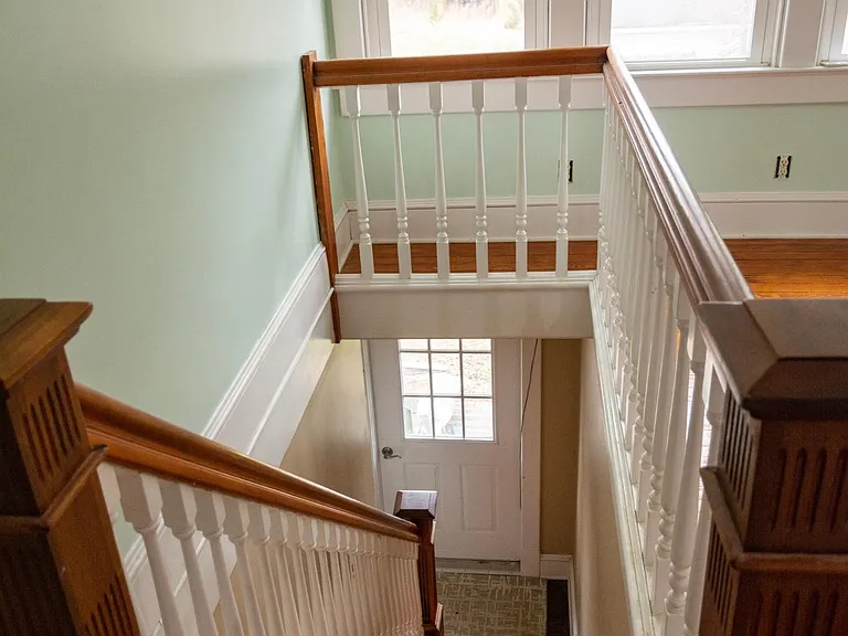 68 Grace St — Photo 3