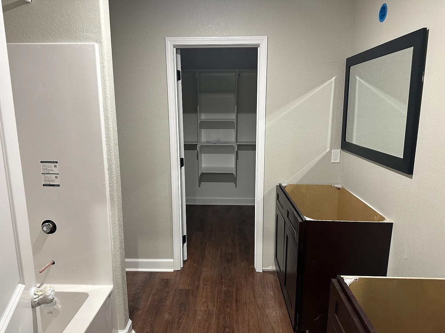 3 bed, 12500 sqft, $1,474 — Photo 3