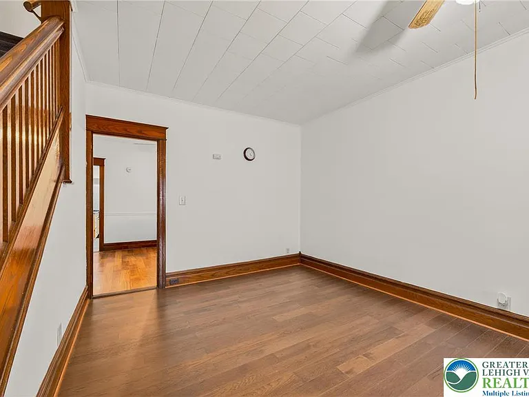 626 N 11th St — Photo 13