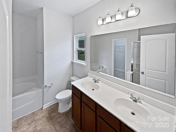 5th image of 11203 Pond Valley Ct