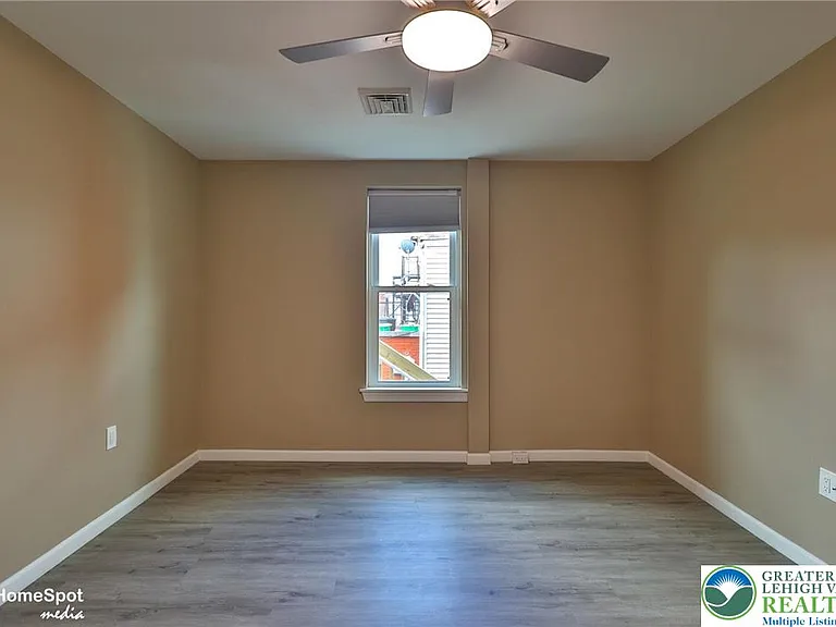 1210 W Turner St #1 — Photo 18