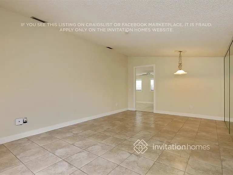 11255 SW 143rd Ct — Photo 4