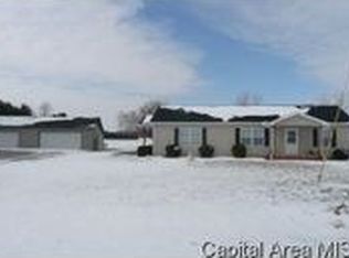 11026 Knoles Rd, Petersburg, IL 62675