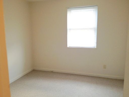 3rd image of 1837 N Dinwiddie St
