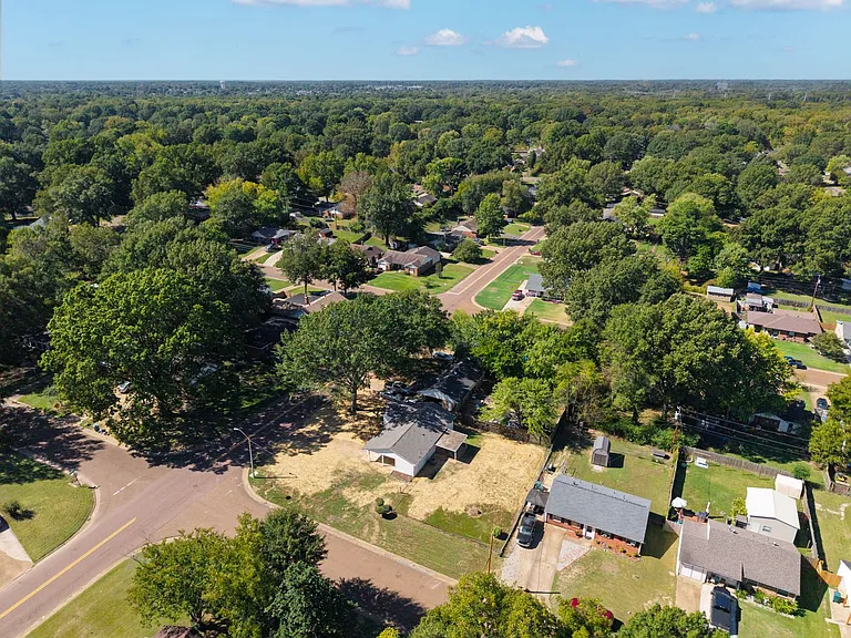 1860 Brookhaven Dr — Photo 31