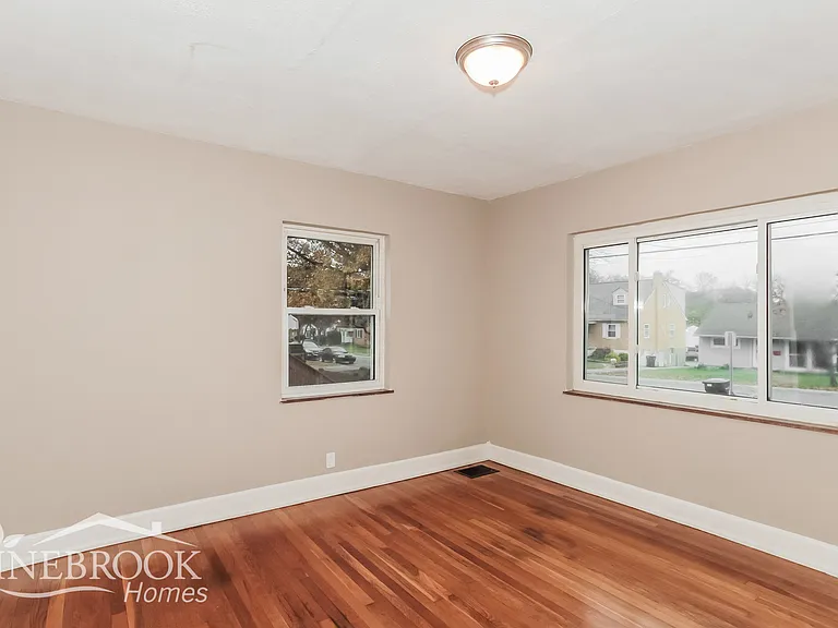 3184 W Tower Ave — Photo 7