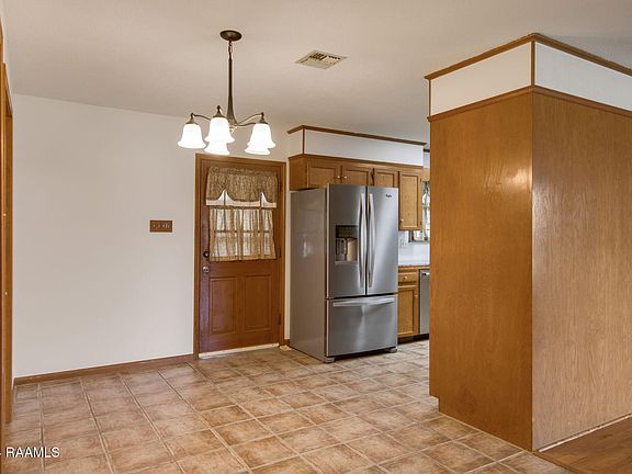 5th image of 131 Briar Green Dr