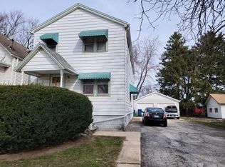 17 W 32nd St, Steger, IL 60475