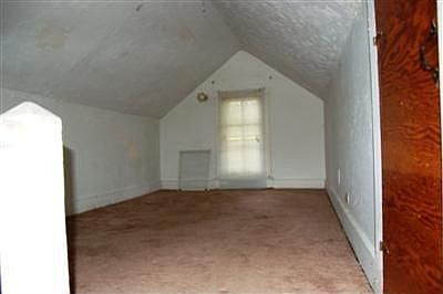 3rd image of 923 Watervliet Ave