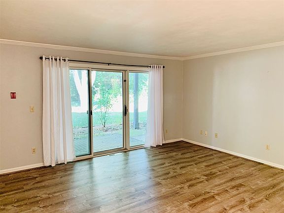 3rd image of 2947 Mossy Oak Cir