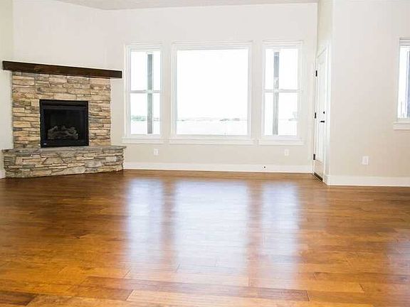 3rd image of 610 Rhino Ct