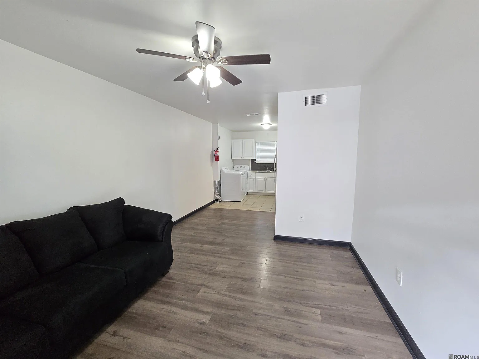 2 bed, 650 sqft, $1,050 — Photo 2