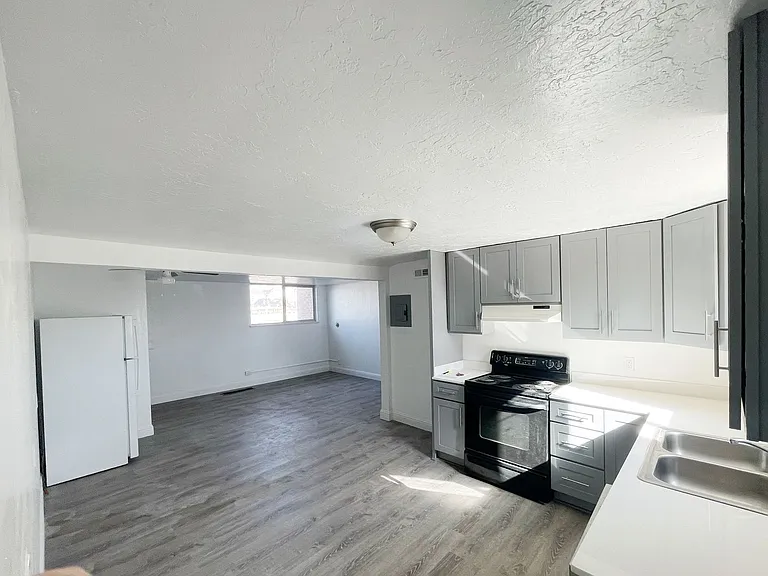 3508-3514 Bruce Randolph Ave — Photo 4