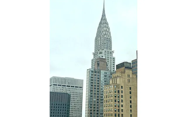 Rented by Douglas Elliman | media 8