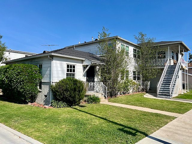 1st image of 11084 Culver Blvd #11084