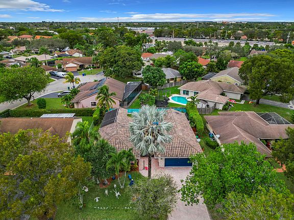 5th image of 11309 NW 44th Street