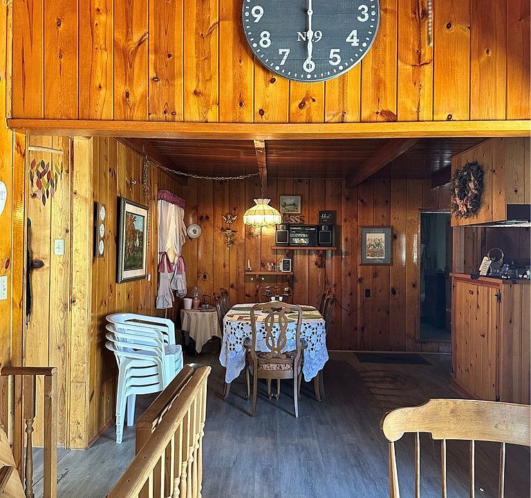 1st image of 1223 Bear Springs Rd