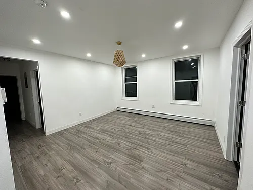 2571 W 16th St #2 Photo 1