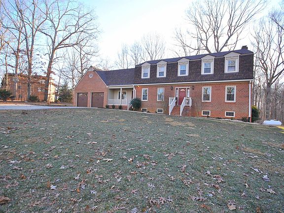 4th image of 100 Forest Oaks Dr