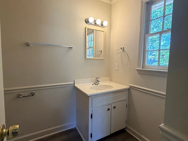 5701 Cates Dr — Photo 26