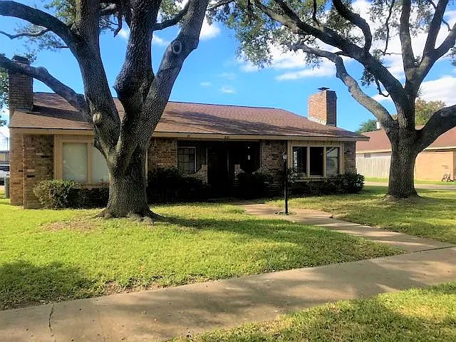 2 bed, 900 sqft, $1,200 — Photo 1