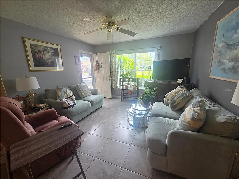 6433 Tina Dr #11 — Photo 11