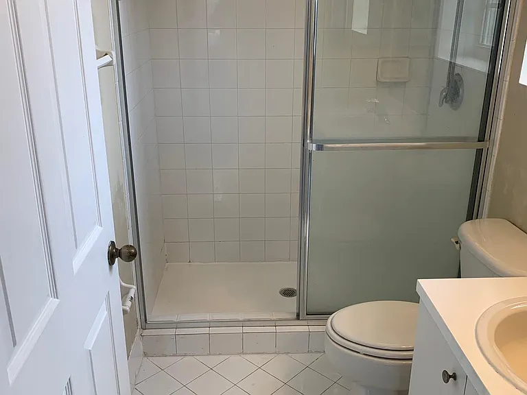 1570 NE 33rd Rd #201 — Photo 27