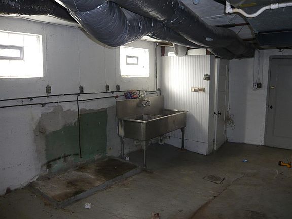 2nd image of 3514 Ravenwood Ave APT 4