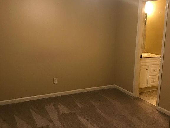 4th image of 203 Long Plantation Blvd APT C