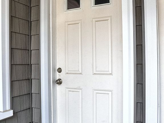 2nd image of 207 Oakland Ave Unit 1