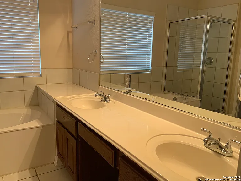 517 Thurber Dr — Photo 15