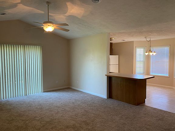4th image of 35 S Cedar Ln
