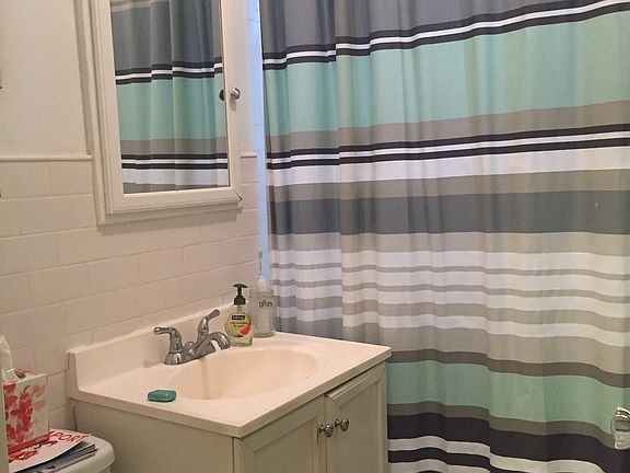 5th image of 2145 28th St