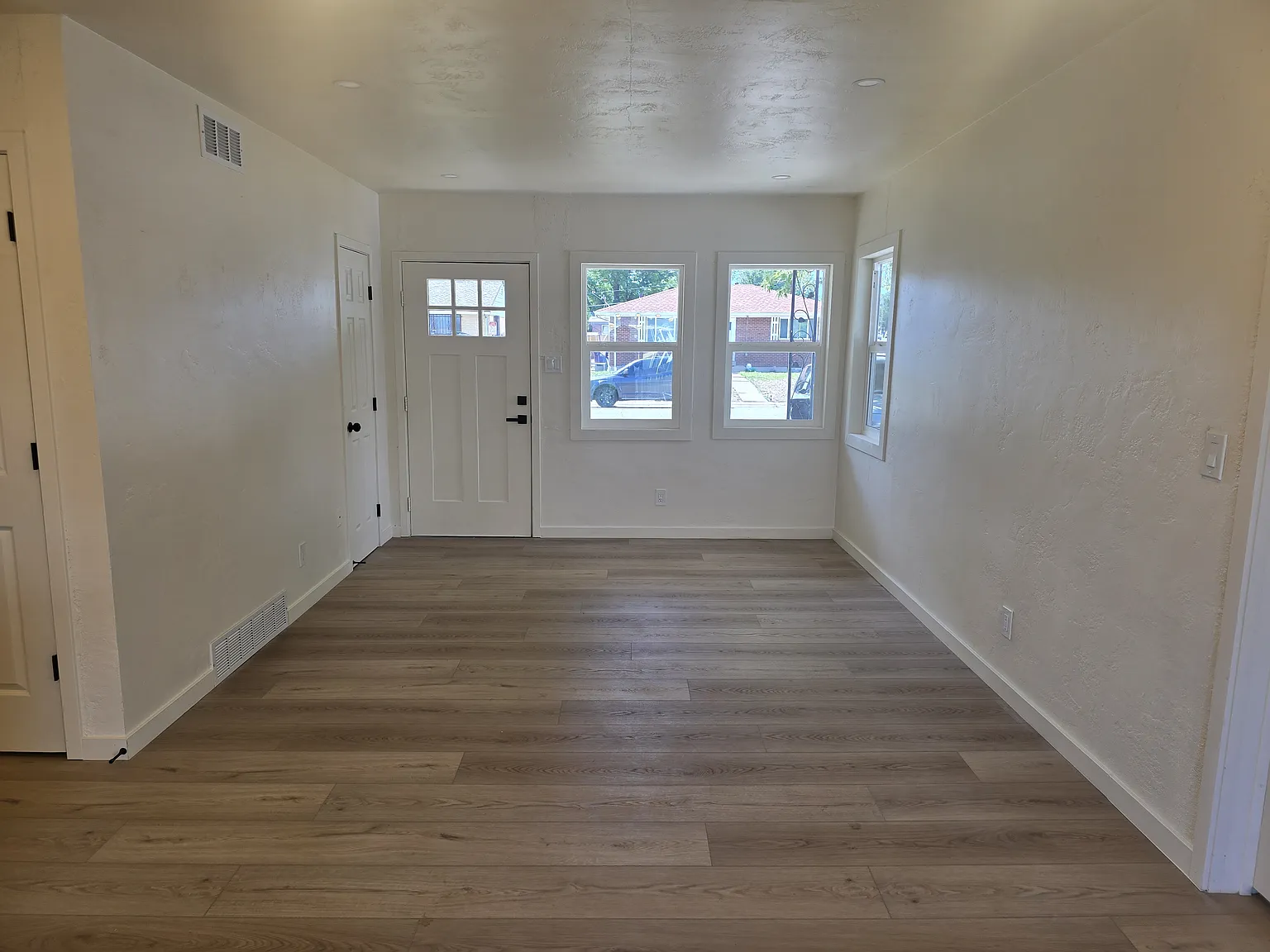 4 bed, 1210 sqft, $3,000 — Photo 1