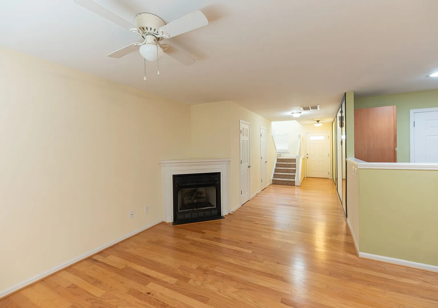 2 Bedroom Townhome with Two Private Ensuite Bathrooms & Garage — Photo 4