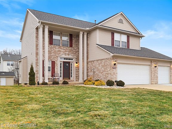 2nd image of 4028 Grand Oaks Ct