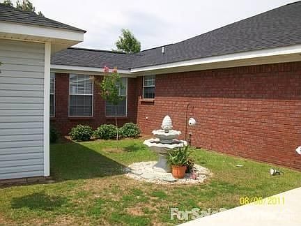 House Front
						:
						Courtyard