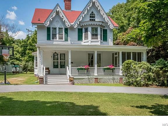 2nd image of 11 Prospect St