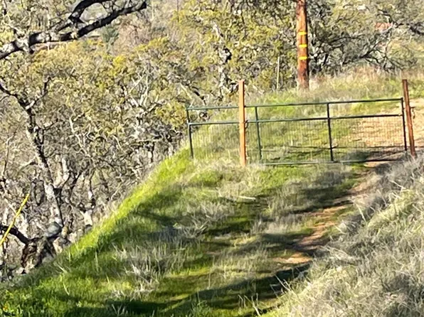 9373 Lazo Way, La Grange, CA 95329