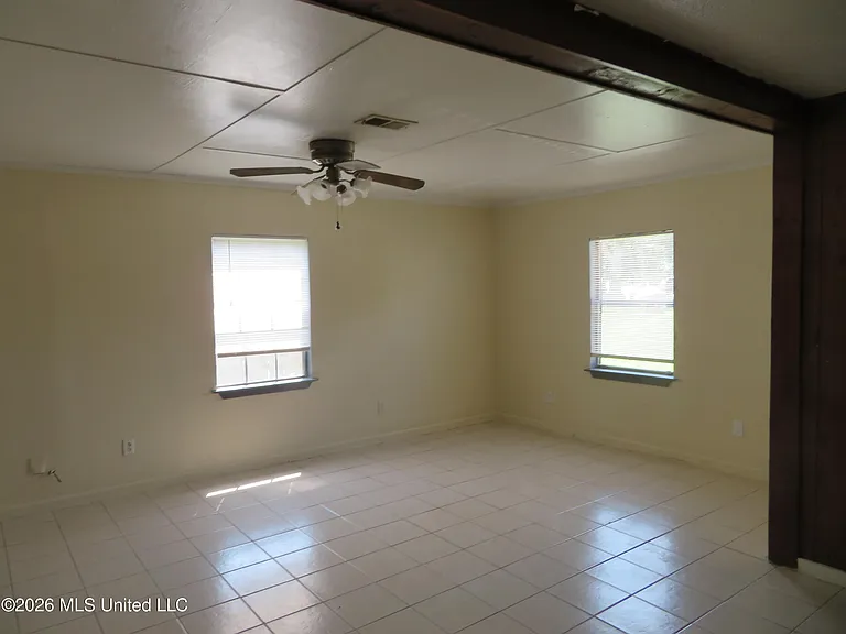 356 Springdale Cir — Photo 3