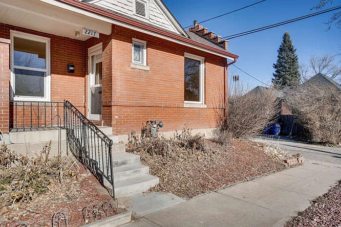 2 bed, 866 sqft, $2,250 — Photo 2
