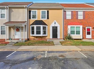 121 Whitewater Dr, Newport News, VA 23608