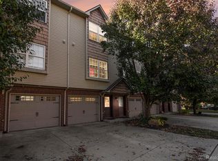 2157 Knotty Pine Trl, Howell, MI 48855